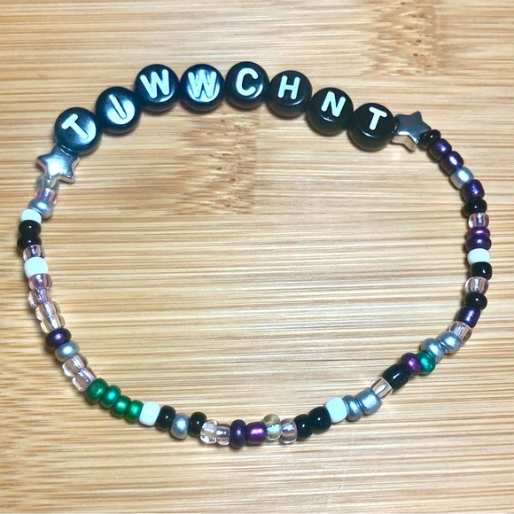 3 Taylor Swift Eras Tour Seattle Night 1 Surprise Song Friendship Bracelets - Picture 2 of 4